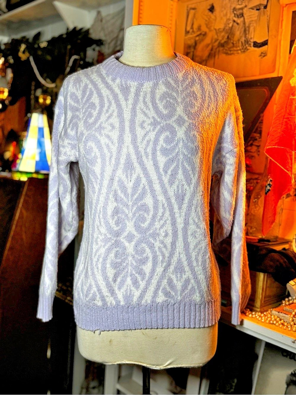 Spunky Purple & White Patterned Crewneck Like New